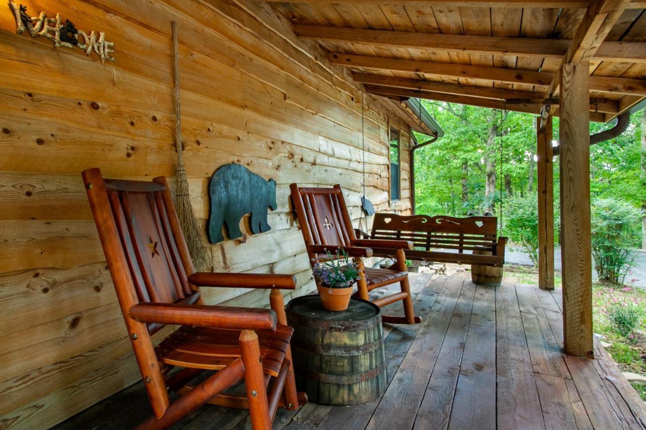 Forest Home Hot Tub Fire Pit Pool Table Pigeon Forge Kültér fotó